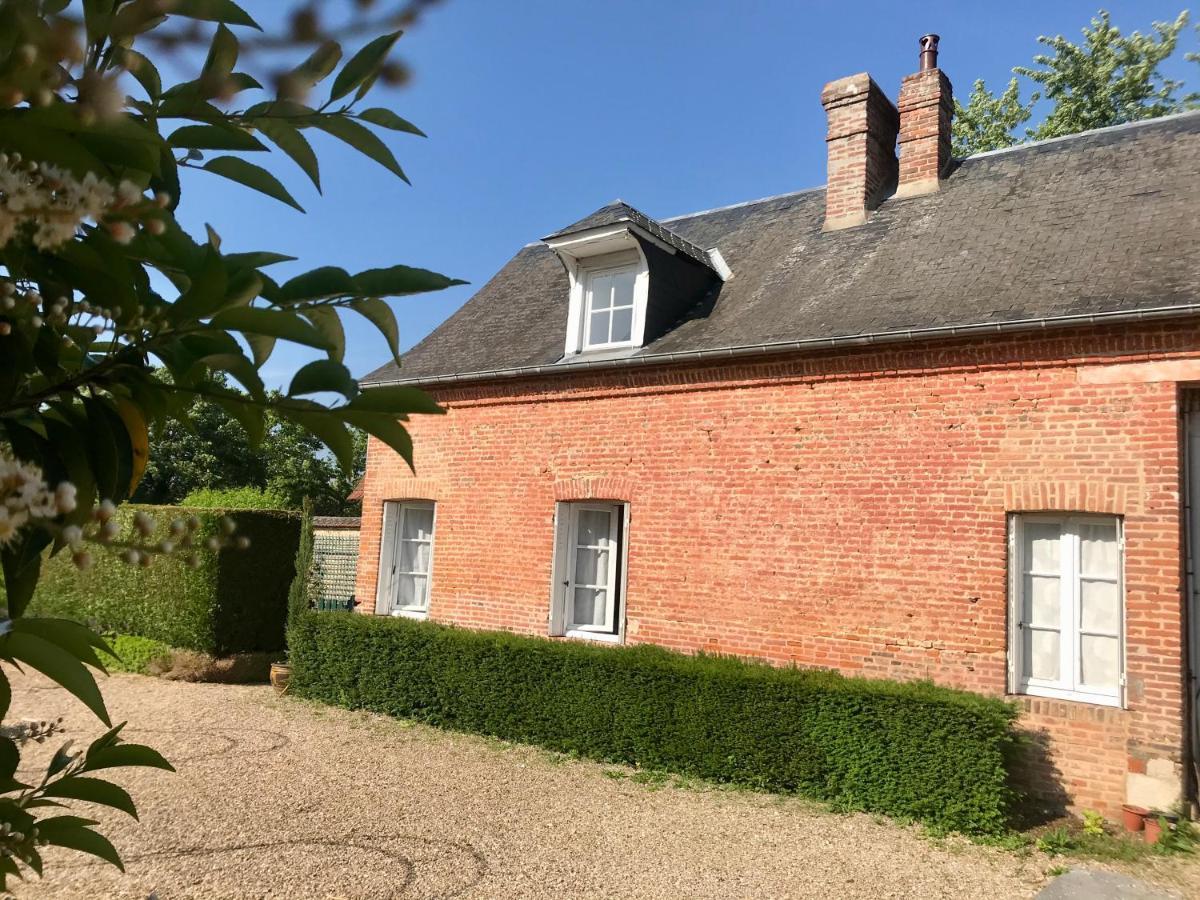 Villa Gite De Mauxe Acquigny Exterior foto